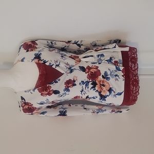 Cute floral set! Sweater and tank top!